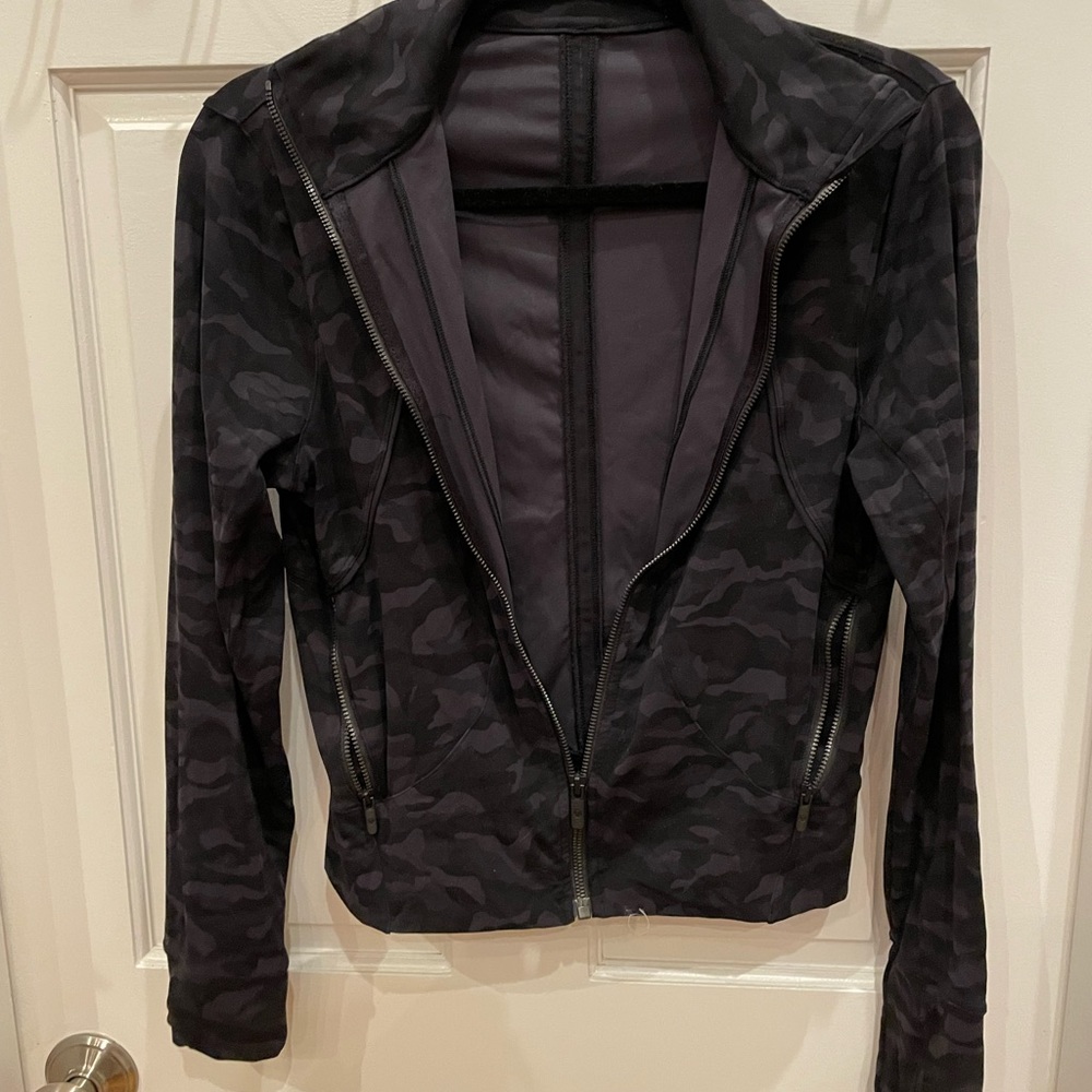 Lululemon “Align Jacket” - Size 10 - image 3